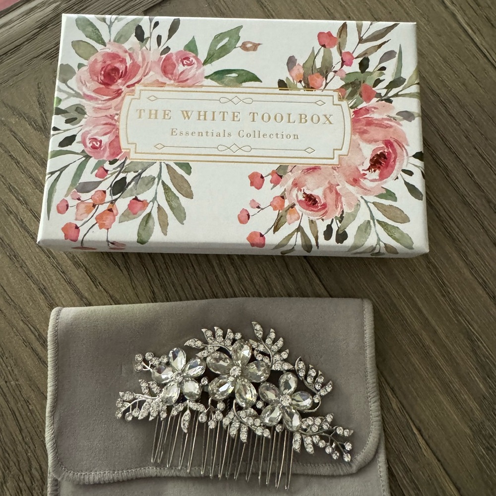Wedding hair clip